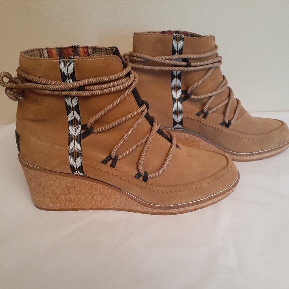 Pendleton Islegate Wedged Ankle Boots NWOT - Picture 4 of 14